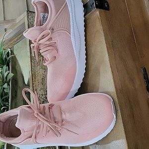 Puma Running Shoe Size 5.5